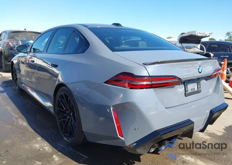 2025 BMW M5 from USA, damaged, VIN WBS83FK0XSCT42172